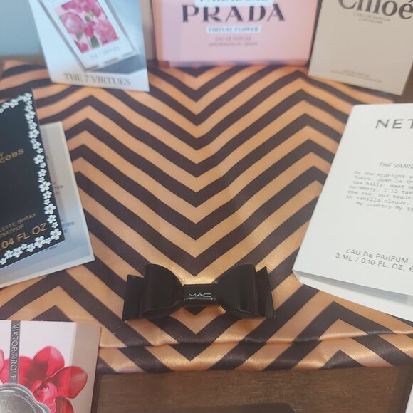 Beautiful Smell Sample Bundle + Mac Pouch - Picture 3 of 6